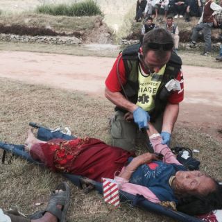 Polscy Ratownicy pomagają w Nepalu-5