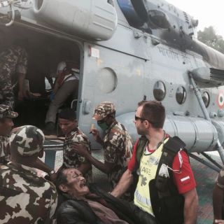 Polscy Ratownicy pomagają w Nepalu-9