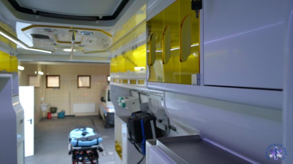 Ambulans Mercedes Sprinter 319 CDI-5