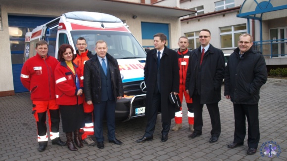 Nowa karetka w Mielcu-2