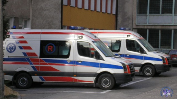 Volkswagen Crafter przed pogotowiem w Kozienicach