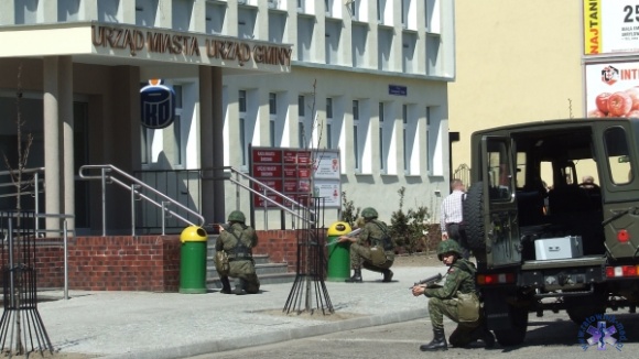 Atak terrorystyczny w Świdwinie - manewry ratownicze