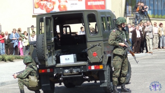 Atak terrorystyczny w Świdwinie - manewry ratownicze