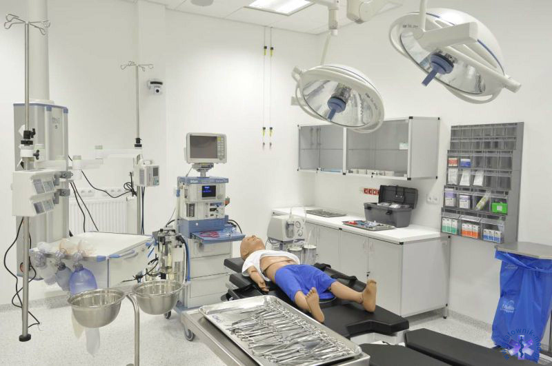 Wyposażenie Laboratorium Symulacji Medycznych-3
