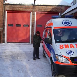 Otwarcie nowej siedziby zespołu ratowniczego i przekazanie ambulansu w Złocieńcu