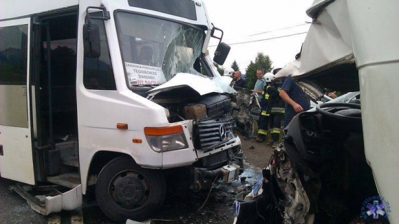 Wypadek karetki z Nowego Sącza-12