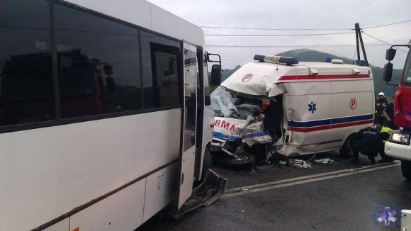 Wypadek karetki z Nowego Sącza-9